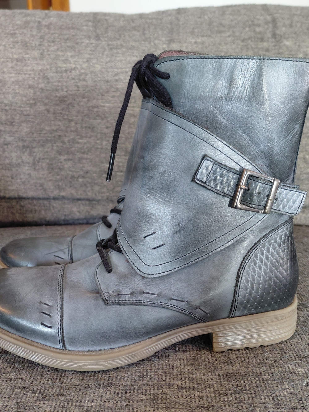 ROAN By BED|STU Gray Leather Lace-Up Ankle Boots with Tan Soles